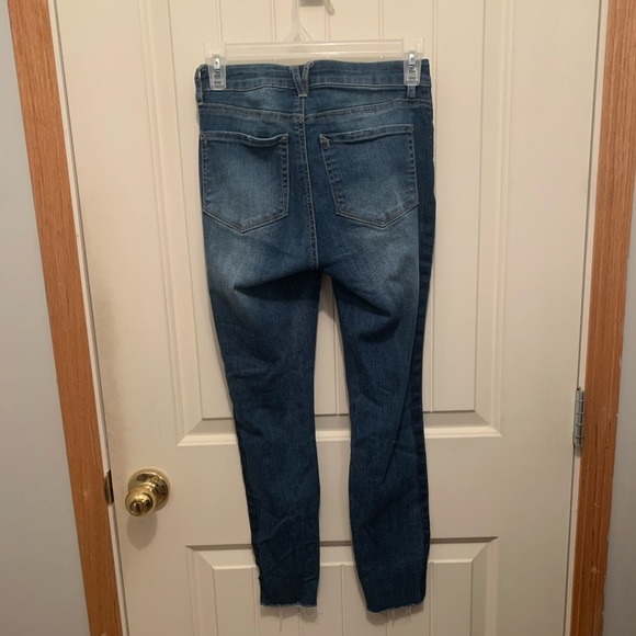 Ricki’s Distress Ankle Jean - Picture 2 of 8